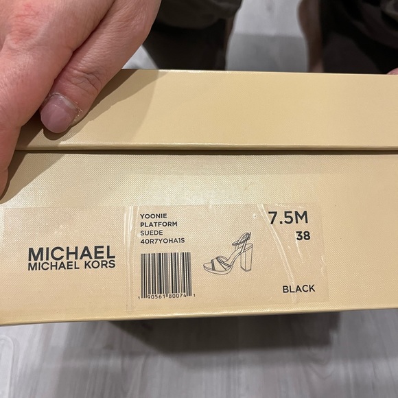 Michael Kors Black Heels (Yoonie platform) - Picture 5 of 5
